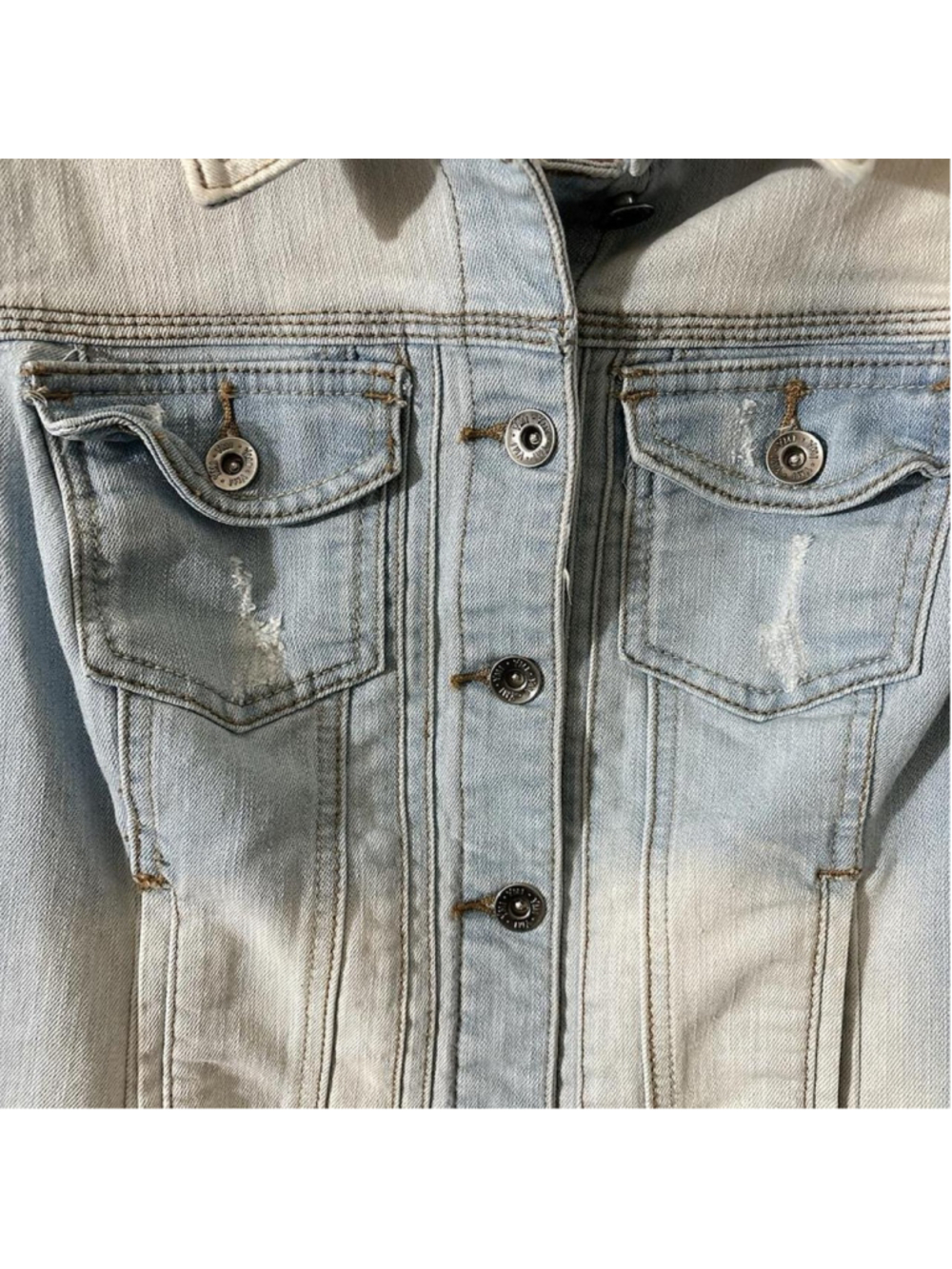 Y2K YMI Retro Millennial Women's Light Wash Distressed Blue Denim Vest - Picture 5 of 8